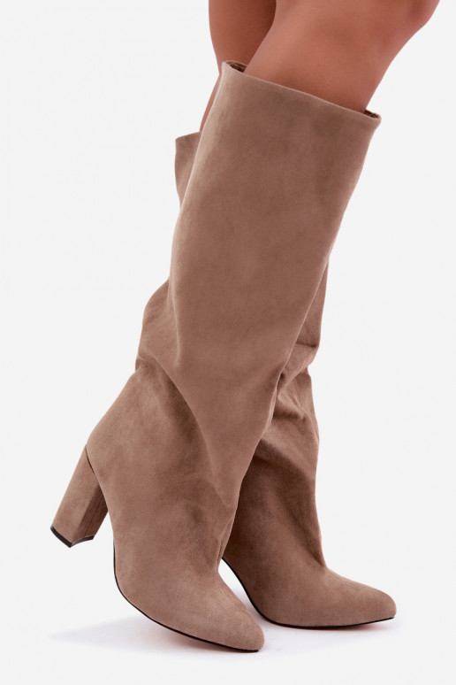 botas altas sin cordones con tacones en color arena Emeline