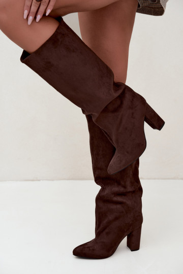 botas altas sin cordones con tacones en color chocolate Emeline 2