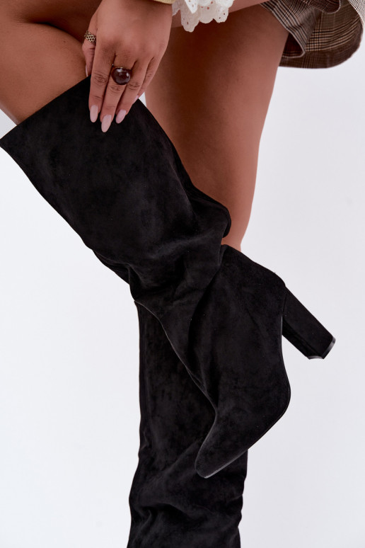 botas altas sin cordones con tacones en color negro Emeline