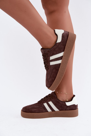 Zapatillas de ante color chocolate y blanco Bellmont 2