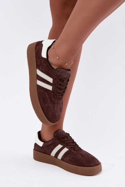 Zapatillas de ante color chocolate y blanco Bellmont