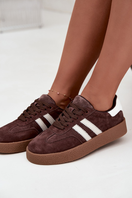 Zapatillas de ante color chocolate y blanco Bellmont