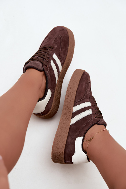 Zapatillas de ante color chocolate y blanco Bellmont