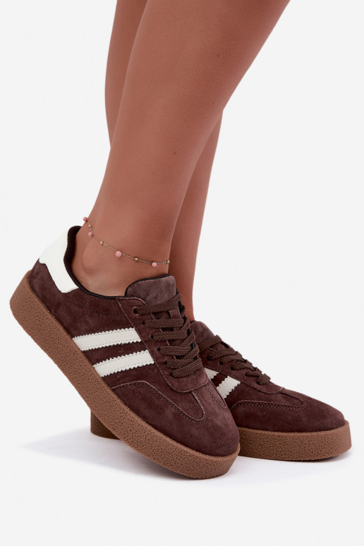 Zapatillas de ante color chocolate y blanco Bellmont