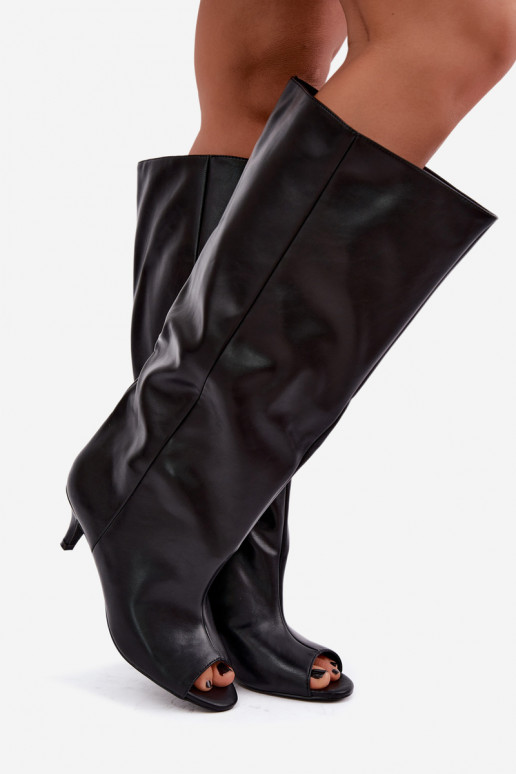 Botas altas con punta abierta en tacón fino de cuero sintético negro Velise