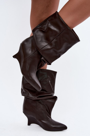 Botines slouchy con plataforma en chocolate Ilyna