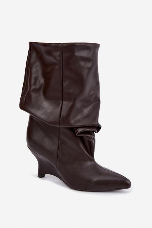 Botines slouchy con plataforma en chocolate Ilyna