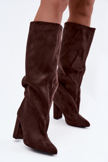 Botines con tacón en chocolate Adoria