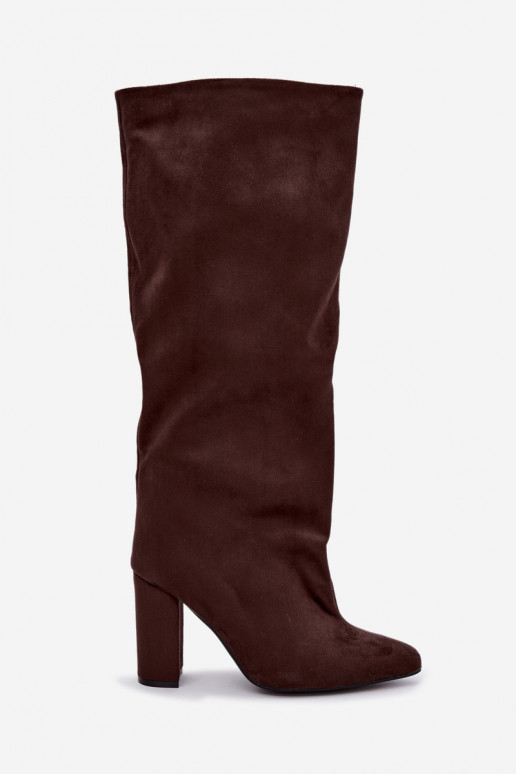 Botines con tacón en chocolate Adoria