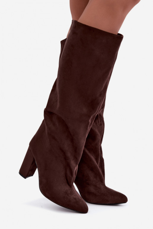 Botines con tacón en chocolate Adoria