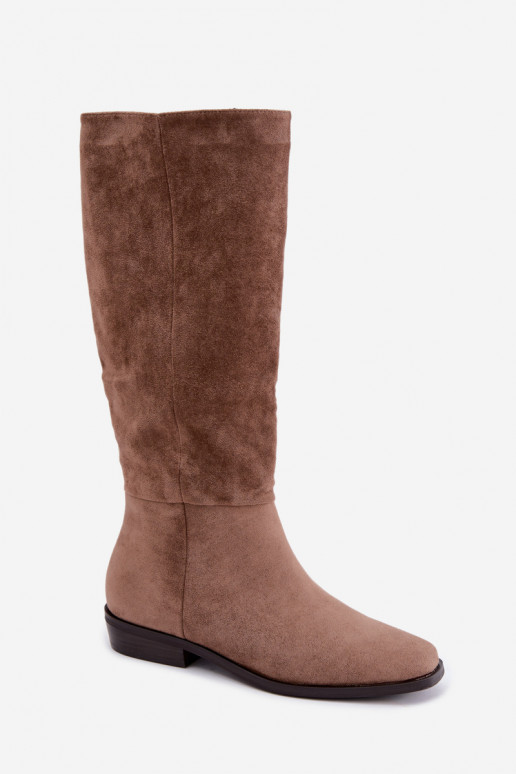 Botas altas para mujer con tacón bajo en color arena Feretta