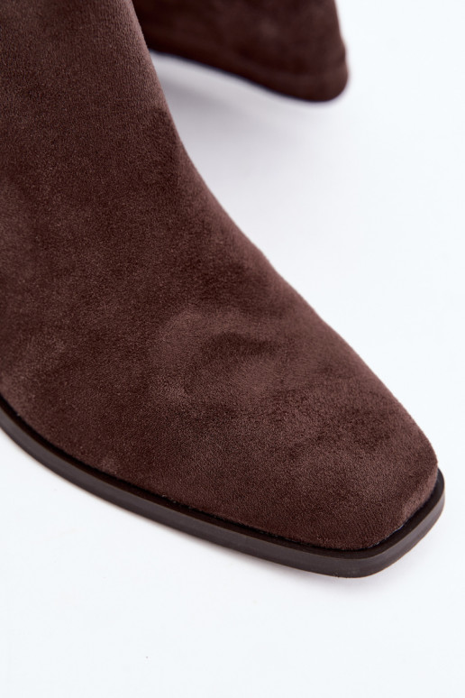 Botas altas para mujer con tacón bajo en chocolate Feretta