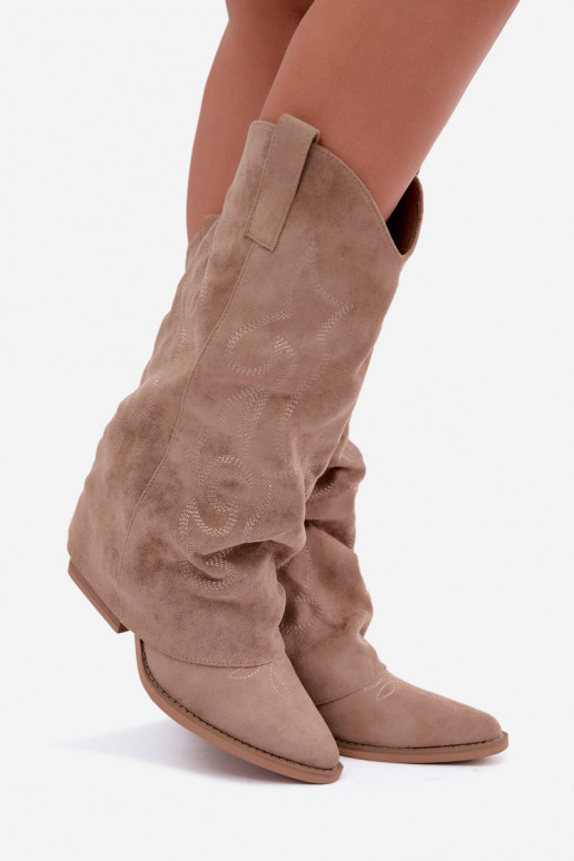 Botas altas arrugadas de estilo vaquero con tacones y caña cosida arena Ives