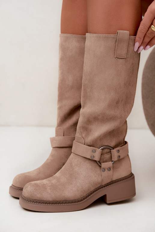 Botas altas de mujer con detalles decorativos en color arena Morla