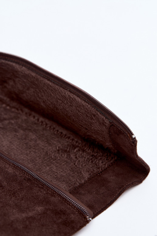 Botas altas de mujer aisladas con tacón y volantes en marrón Imelia