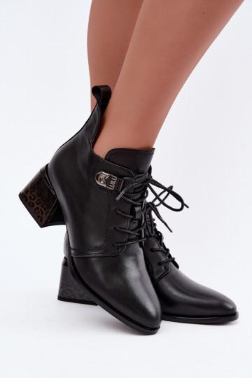 Botines de cuero aislados para mujer Klocke, negros Pirelia 2