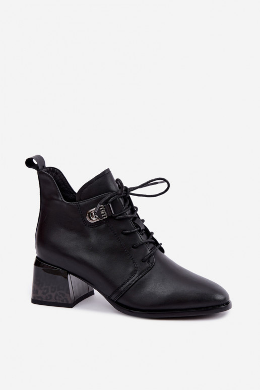 Botines de cuero aislados para mujer Klocke, negros Pirelia