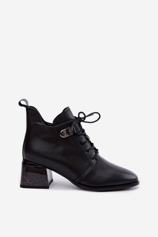 Botines de cuero aislados para mujer Klocke, negros Pirelia