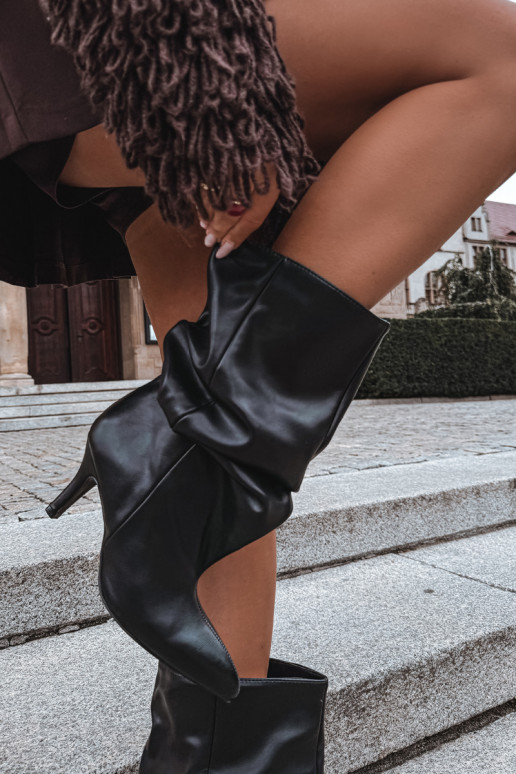 Botines slouchy con tacón negro Gelra