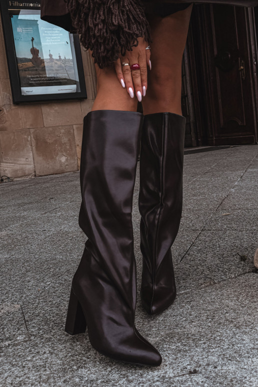 botas altas de mujer tipo slip-on con tacones en CzekoladoĮe Emeline