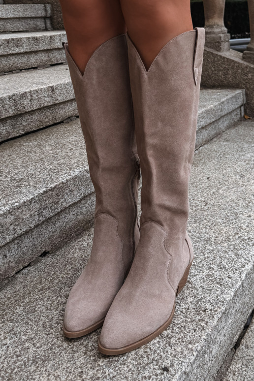 Botas de ante estilo vaquero, color arena Medira