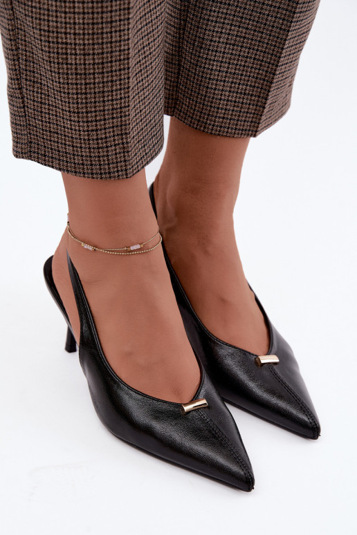 Zapatos de tacón altos negros Inessae con detalles decorativos