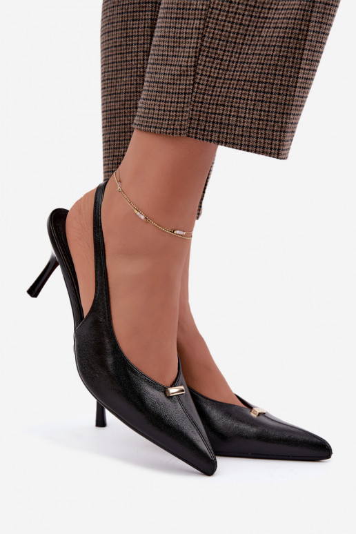 Zapatos de tacón altos negros Inessae con detalles decorativos