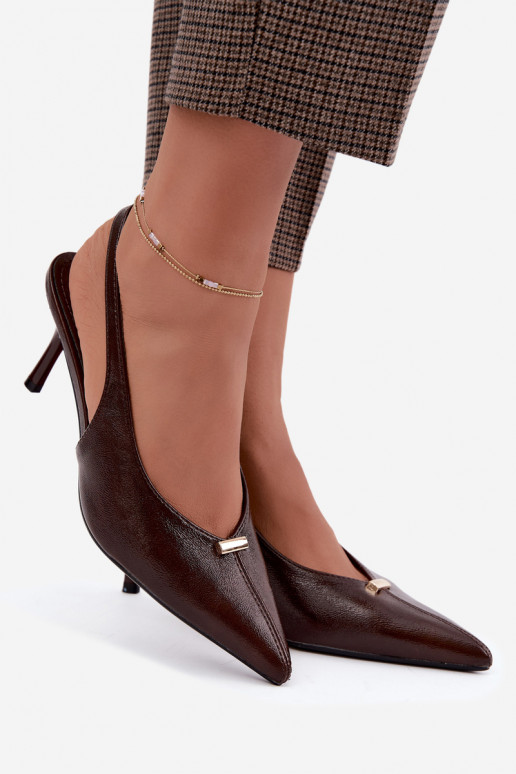 Zapatos de tacón altos color chocolate Inessae con detalles decorativos