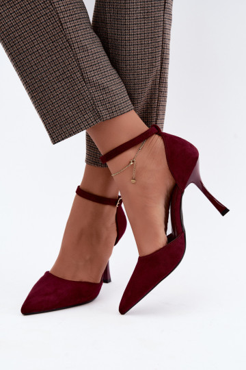 Zapatos de ante sintético con correas en color burdeos Ladessa