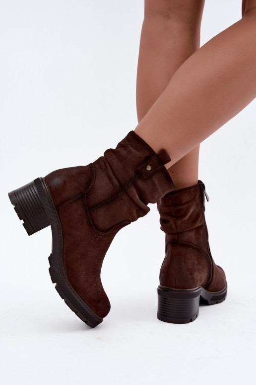 Botines aislados para mujer con volantes Klocke S.Barski HY62-8100 en color chocolate