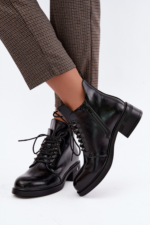 Botines aislados Klocke S.Barski HY62-8112 en color negro