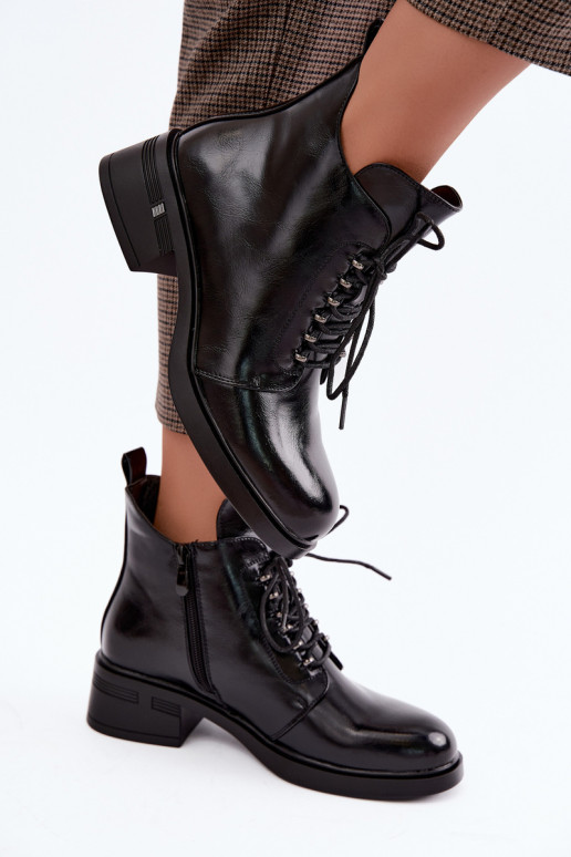 Botines aislados Klocke S.Barski HY62-8112 en color negro
