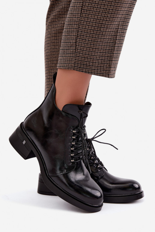 Botines aislados Klocke S.Barski HY62-8112 en color negro
