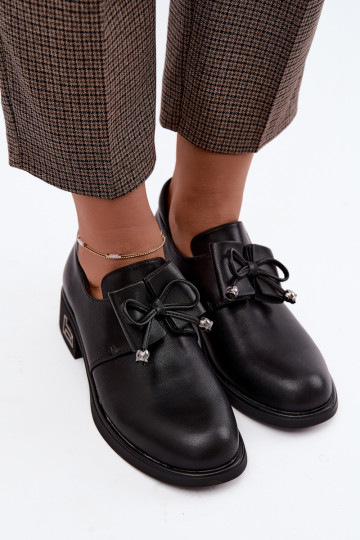 Zapatos de cuero sintético con lazos T.Sokolski AN J26-190 en color negro