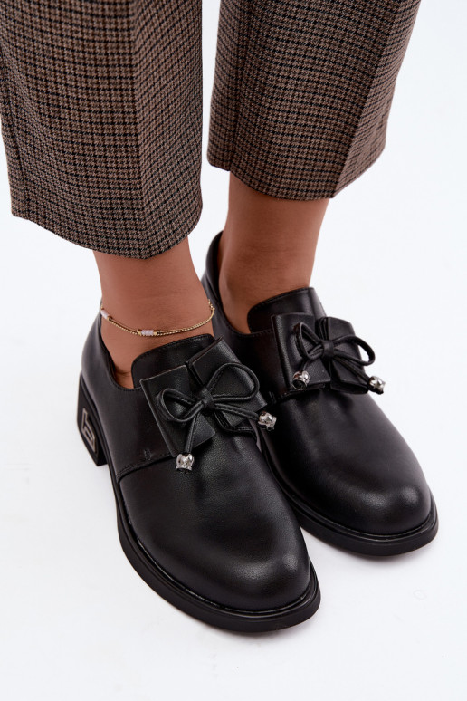Zapatos de cuero sintético con lazos T.Sokolski AN J26-190 en color negro