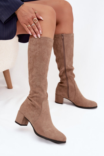 Botas clásicas hasta la rodilla de ante sintético en color arena Sergio Leone KZ205