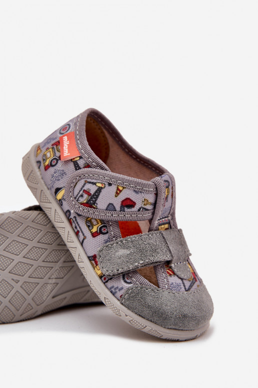 Zapatillas infantiles Milami con cierres adhesivos en gris