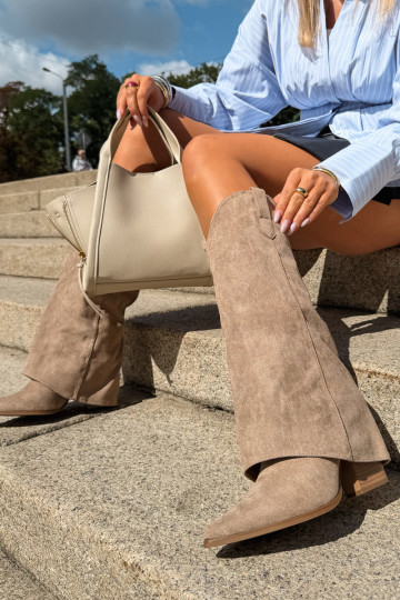 Botas altas de mujer estilo cowboy con tacón en color arena Kalena