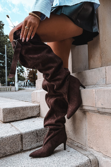 botas altas sin cordones para mujer con tacones en color chocolate Rosena 2