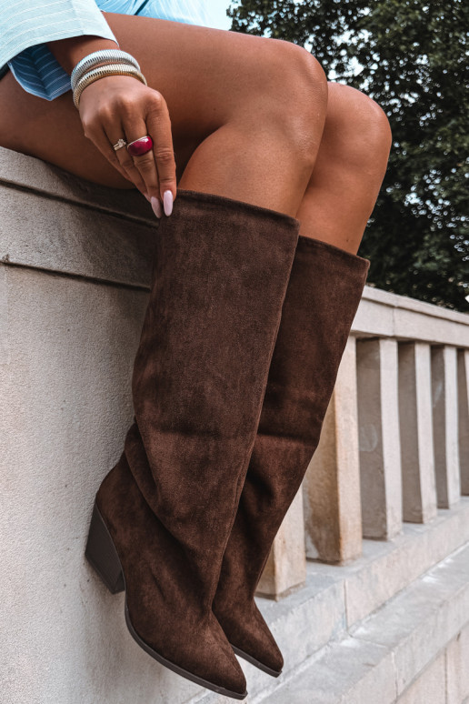 Botas altas sin cordones con tacón, puntiagudas, marrones Blenia