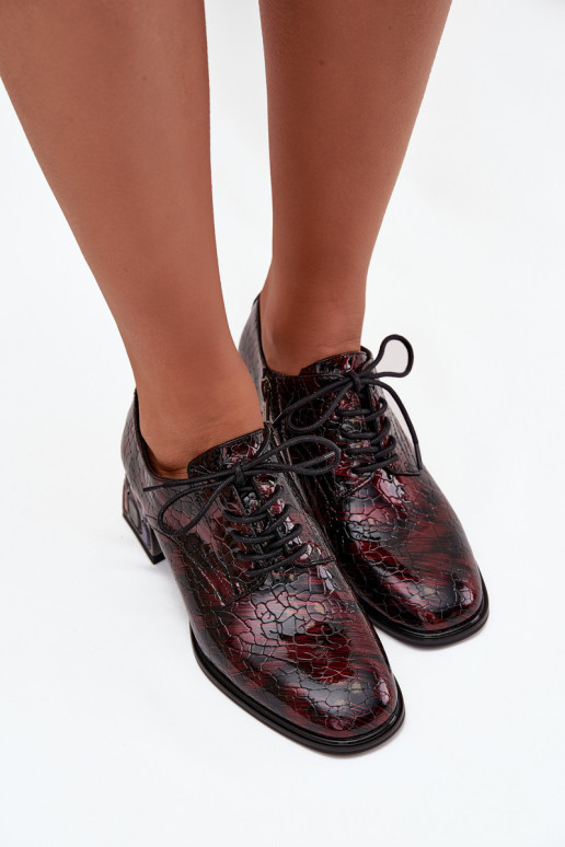 Mocasines de mujer de charol con tacón y detalles brillantes en burdeos Artiker 57C0073