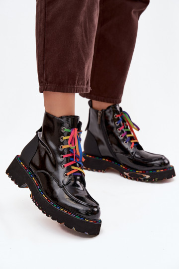 Botines de mujer de cuero con efecto charol en negro Artiker 57C0064