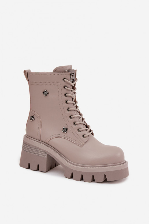 Botines de trabajo de cuero para mujer con hebillas en color arena Artiker 57C0181