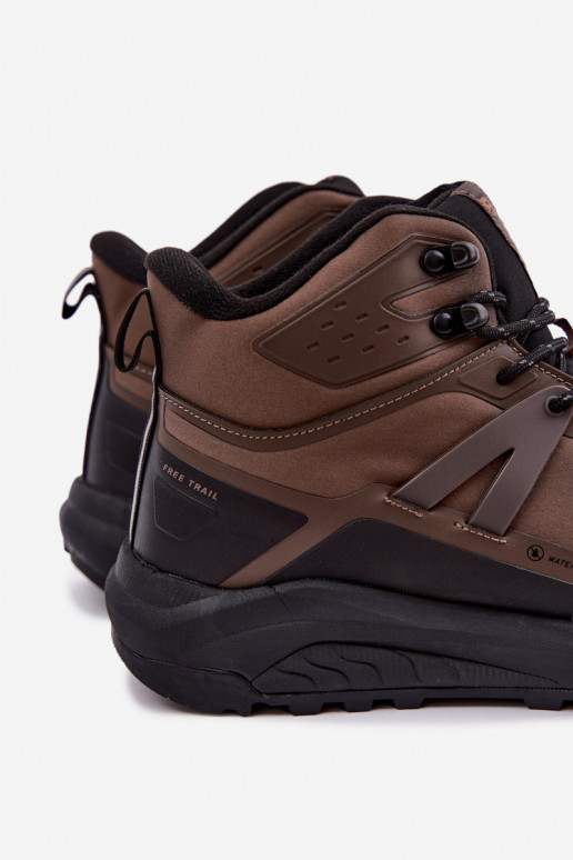 Botas de senderismo aisladas para hombres impermeables en marrón Koby