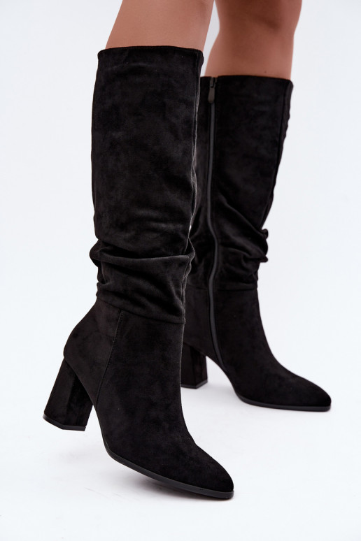 Botas de mujer aisladas hasta la rodilla con tacón en negro Raleya