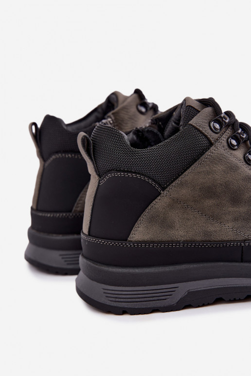 Botas de senderismo aisladas para hombres en gris Nivelle