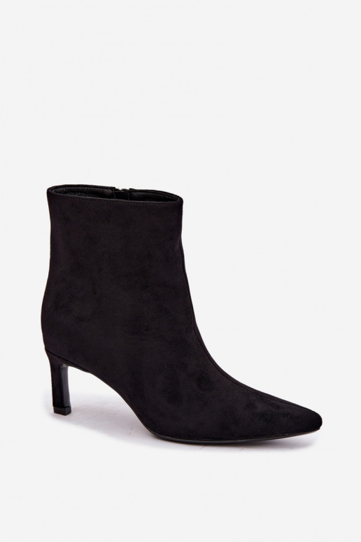 Botines de mujer acolchados con tacones finos en color negro Carlia