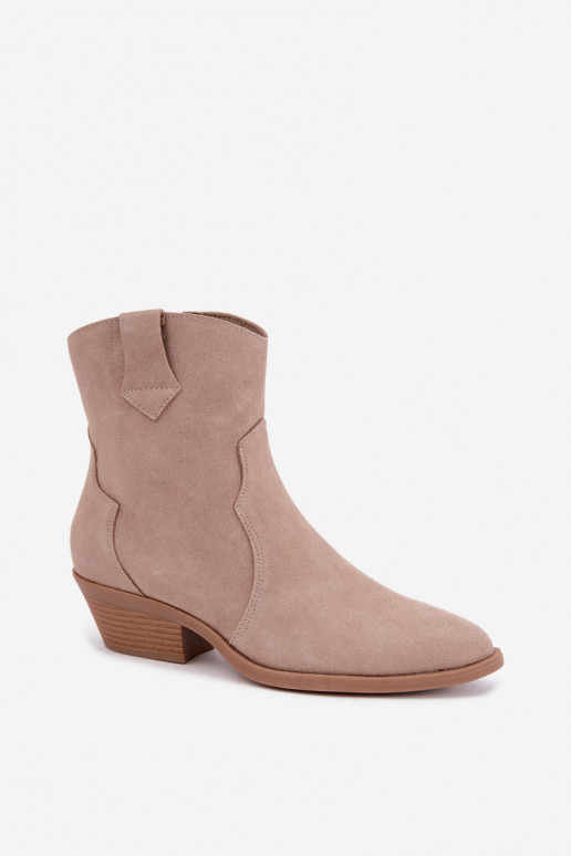 Botas de estilo cowboy de ante sintético con tacones en color arena Daliae