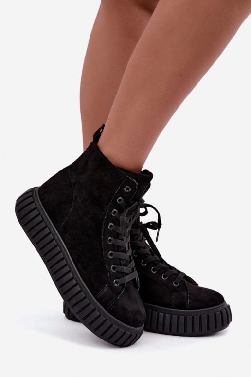 Zapatos casuales acolchados de ante sintético con plataforma en color negro Isaria