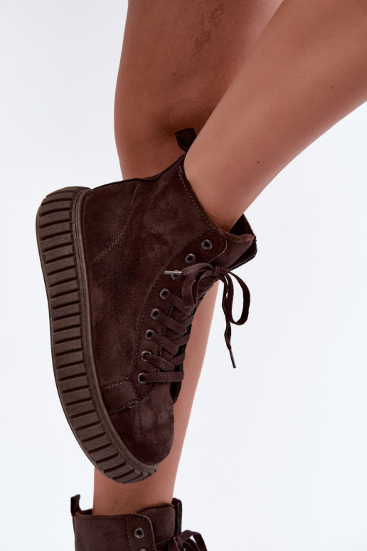 Zapatos casuales acolchados de ante sintético con plataforma en color marrón Isaria